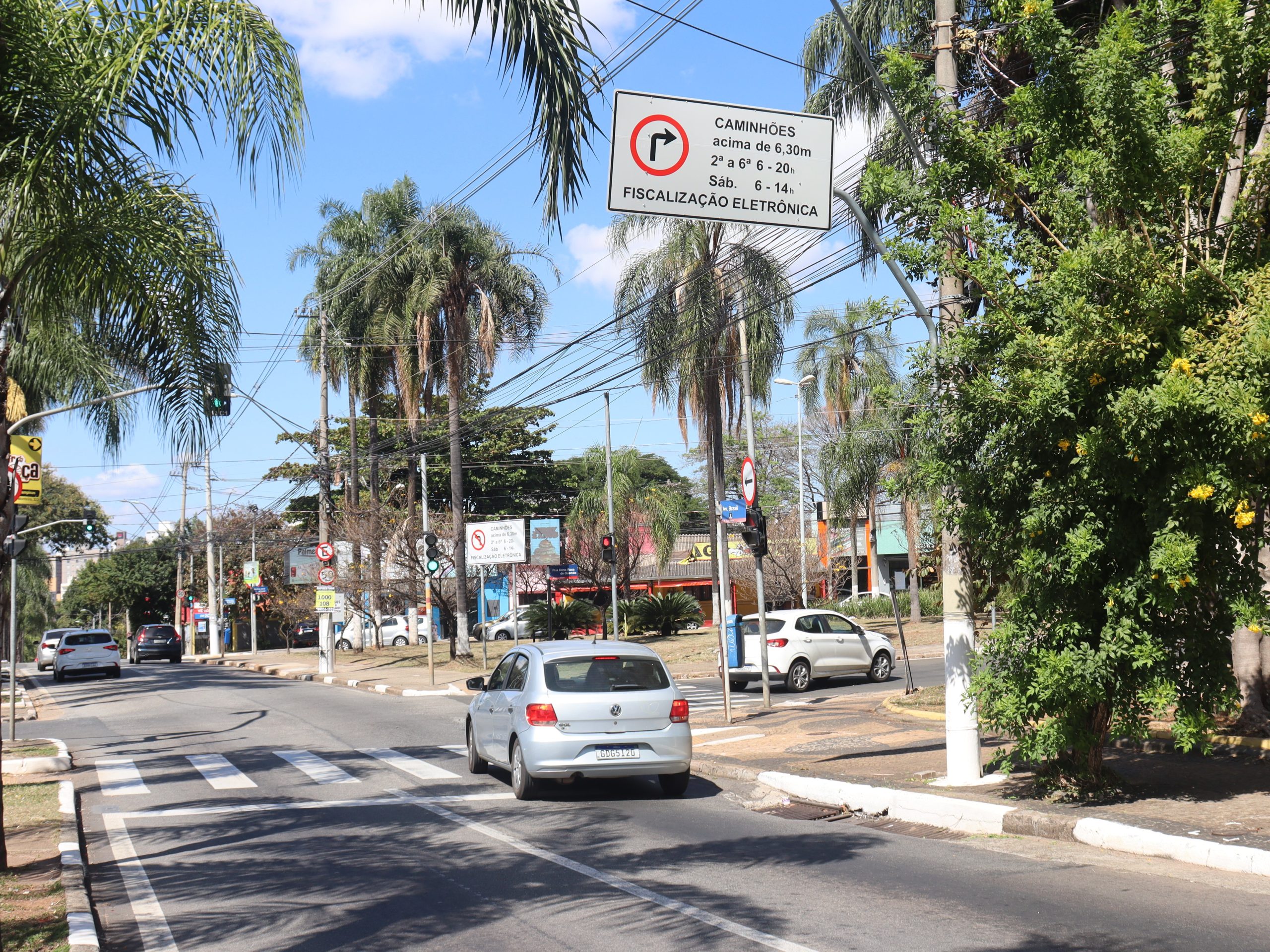 Emdec registra mais de 500 infrações por circulação em áreas restritas entre 2025 e 2026