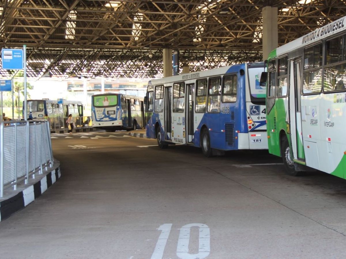 Transporte público opera normalmente nesta segunda (16/06)