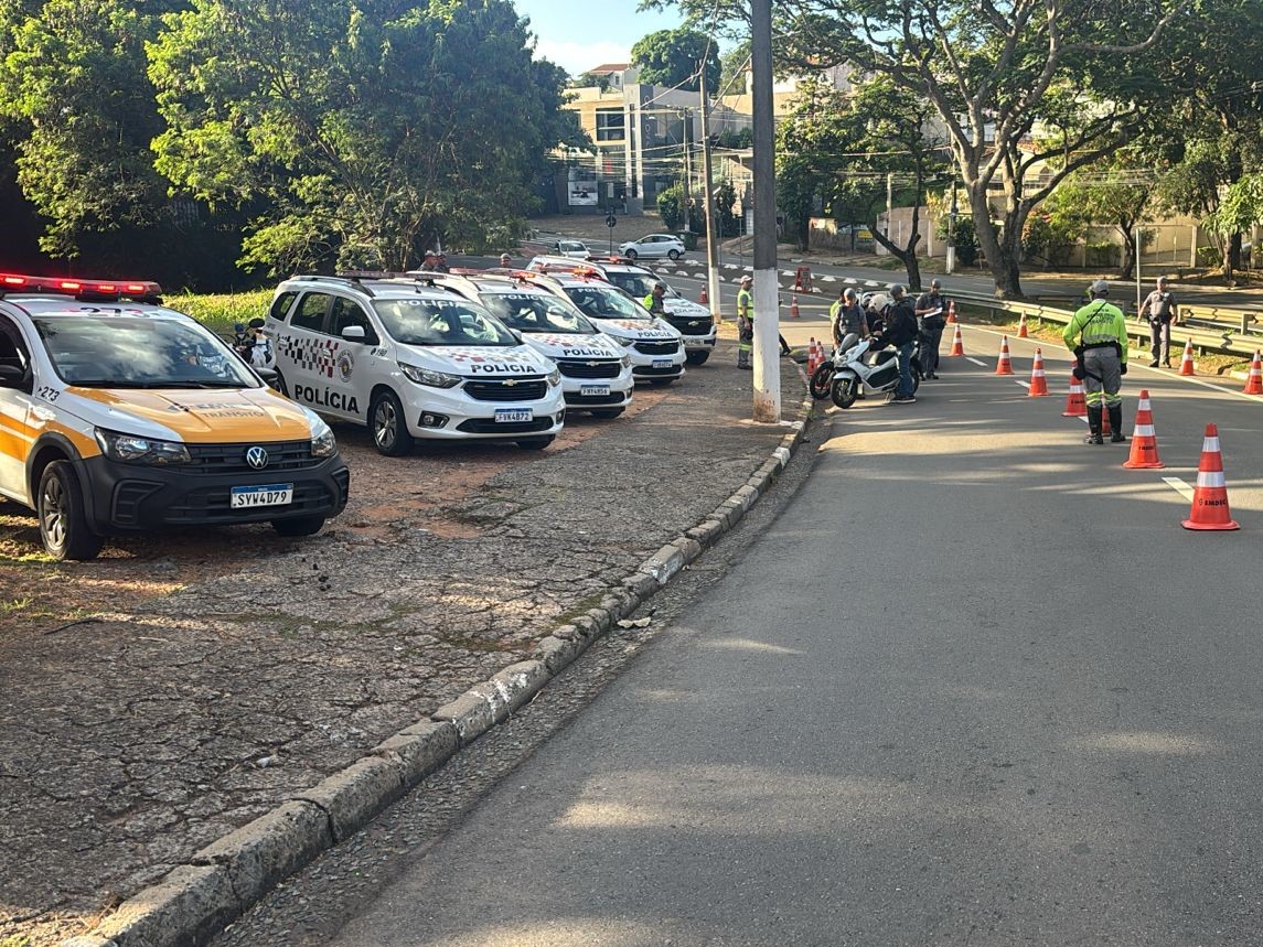 Blitze realizadas em maio identificaram veículos com R$ 26 e R$ 70 mil em multas