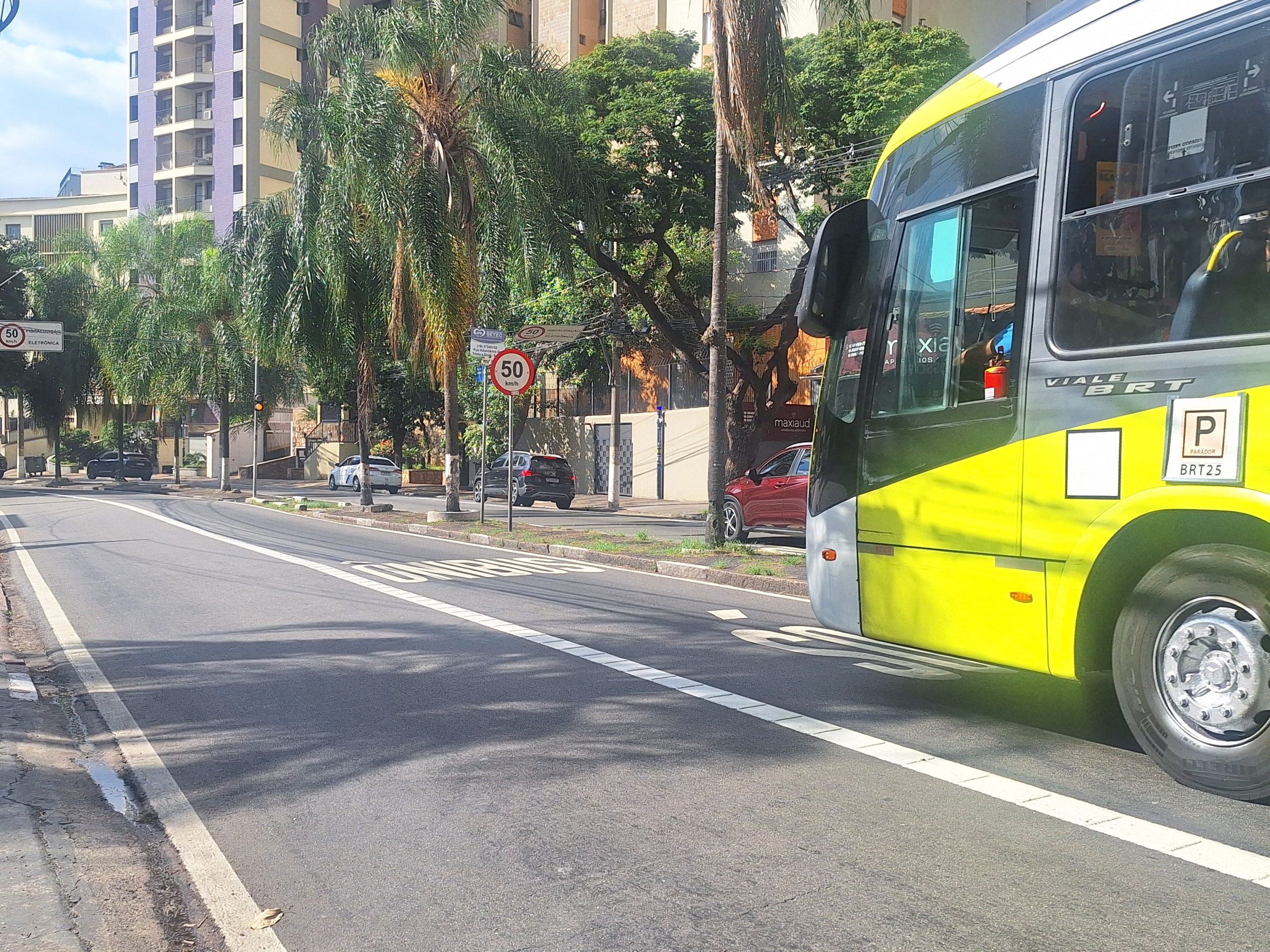 Corredores exclusivos recebem sinalização especial no Centro