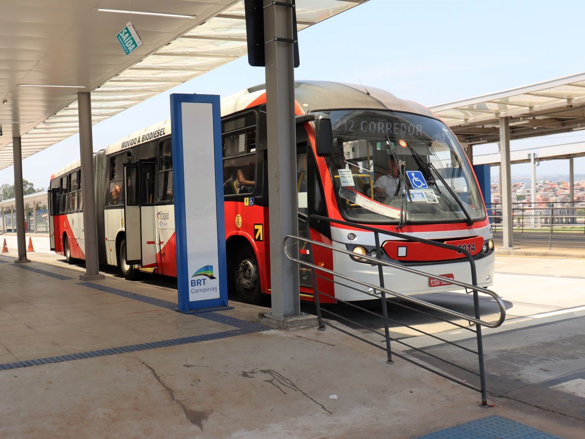 Linha 212 terá horários iniciais antecipados, a partir de segunda (25)