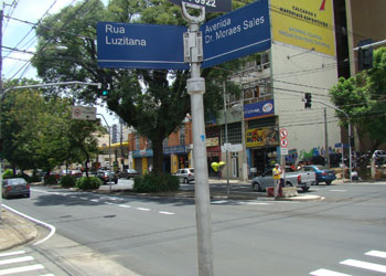EMDEC libera estacionamento em vias do Centro para facilitar as compras natalinas