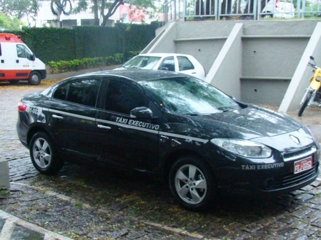 Rodoviária ganha táxi executivo