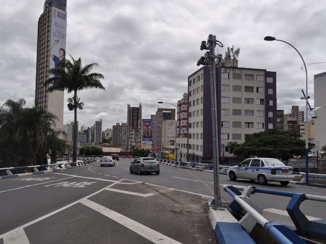 Radar no Viaduto Miguel Vicente Cury entra em operação