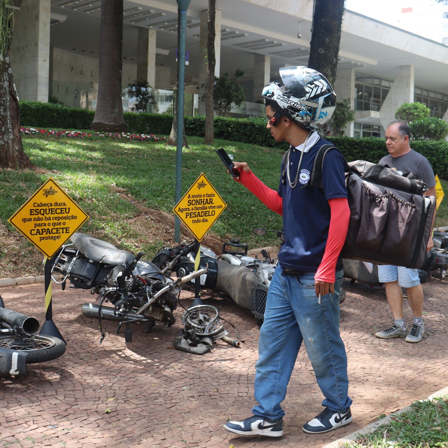 Educacao-Emdec-Instalacao-urbana.jpg