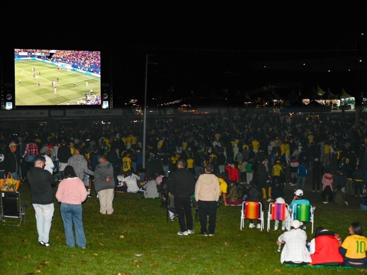 Público na Arena do Torcedor.