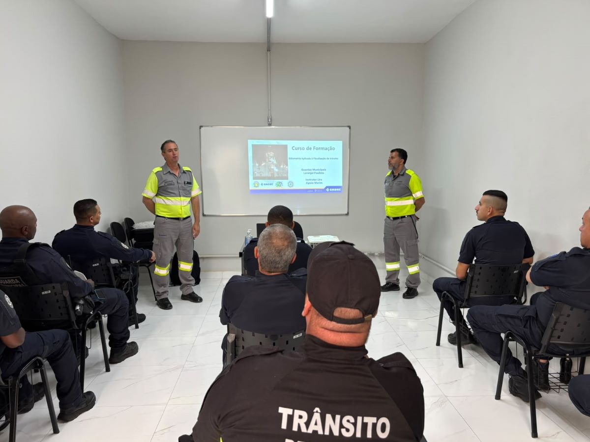 Emdec capacita agentes de trânsito de Laranjal Paulista para uso de etilômetro