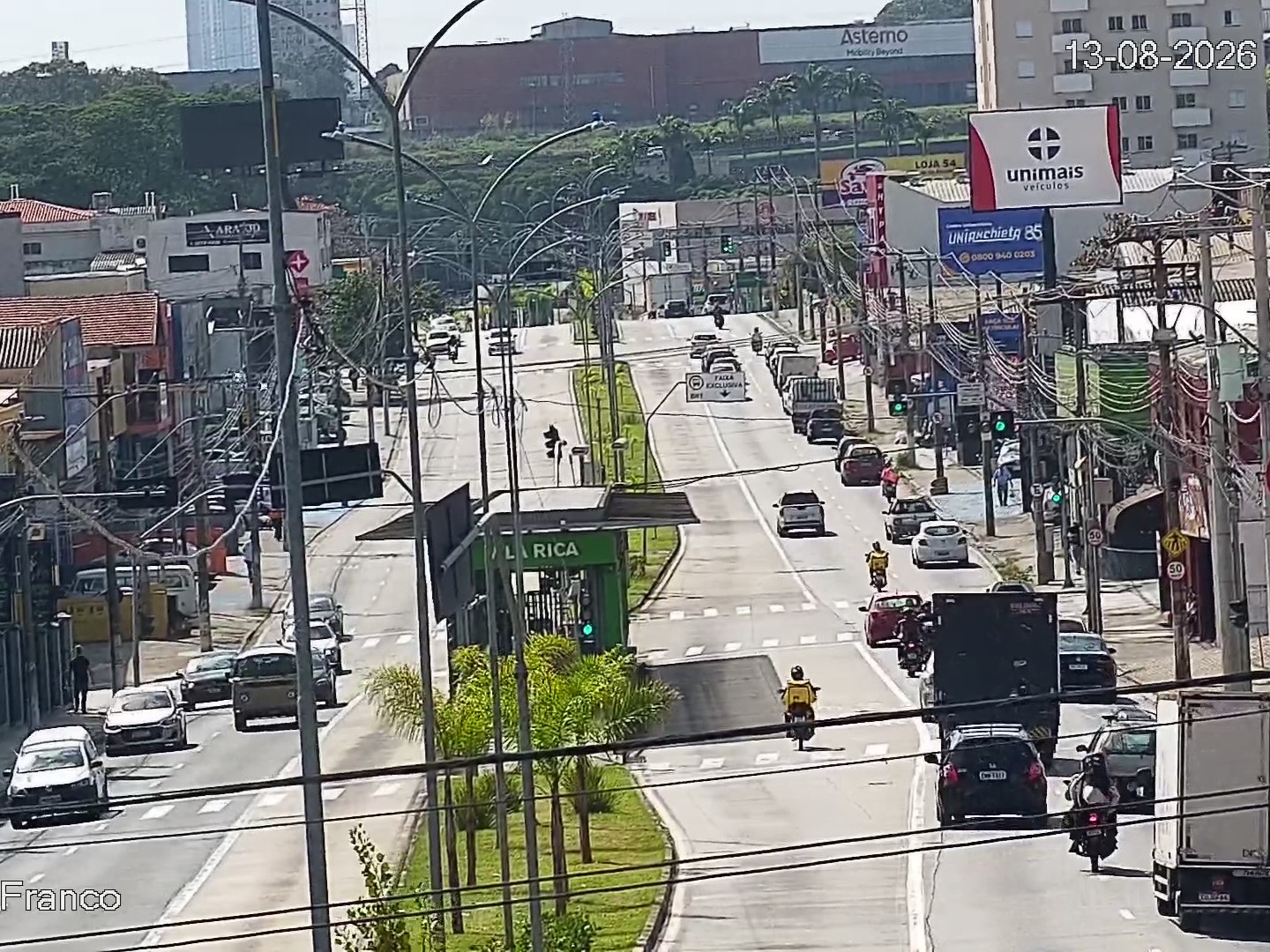 Transposição de pista e uso irregular dos corredores de ônibus foram as infrações mais recorrentes