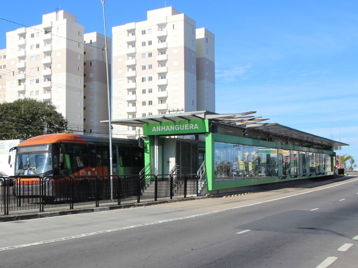 Emdec orienta que circulação pelo local seja feita com cuidado e atenção.