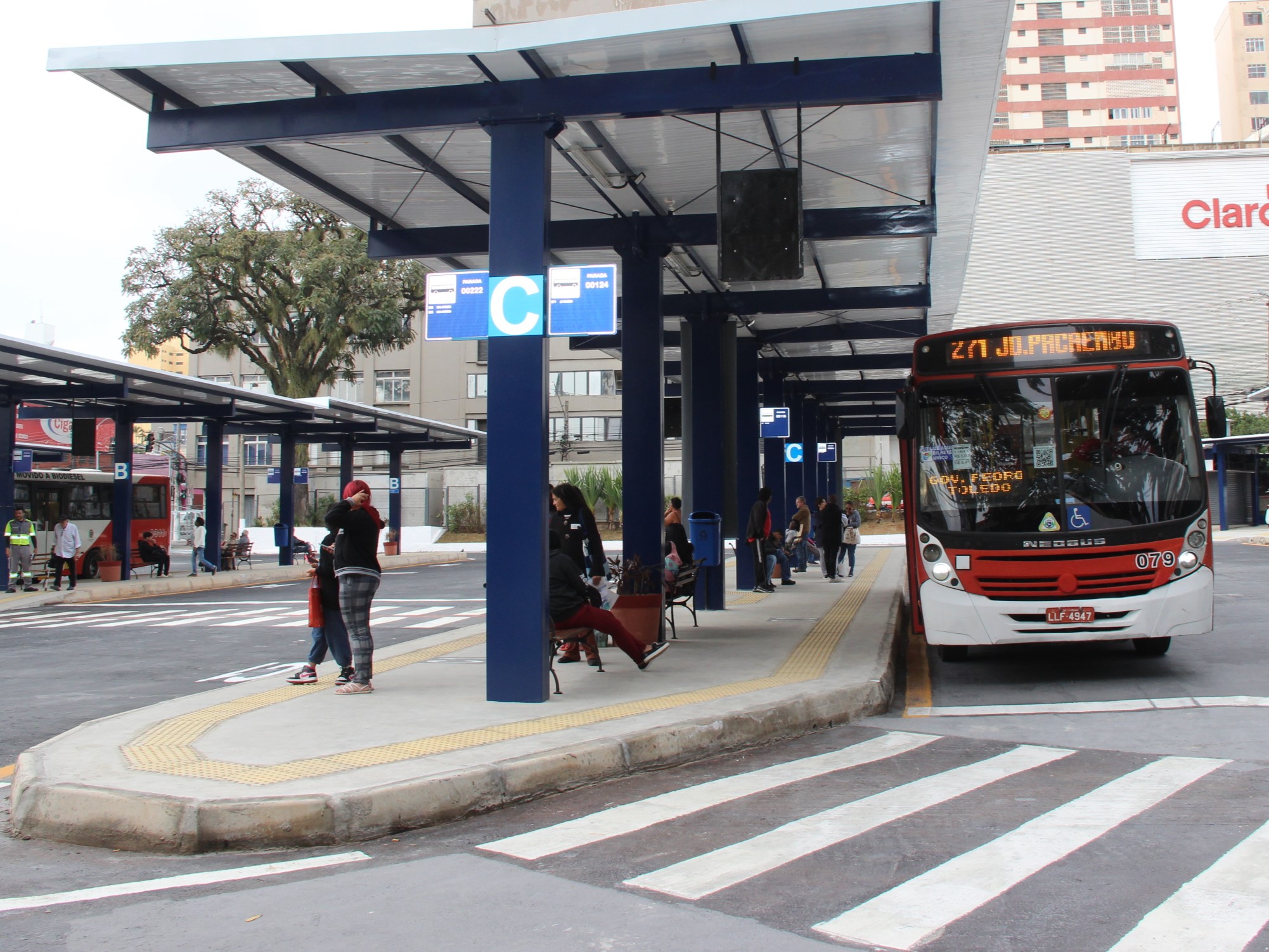 As três linhas transportaram cerca de 3,9 mil passageiros, em dias úteis