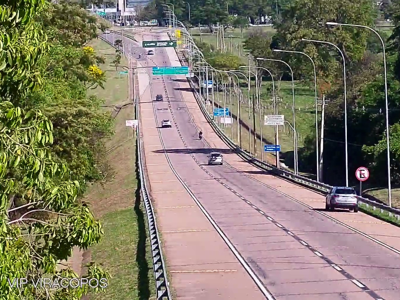 As situações são identificadas pelos agentes em campo e pelas câmeras de fiscalização remota
